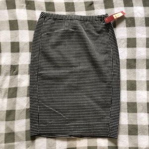 Merona polka dot pencil skirt | size 4